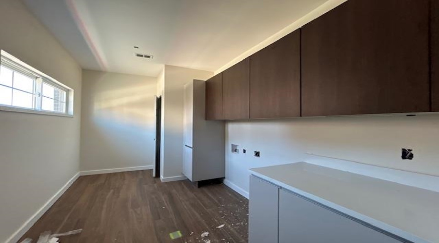 210 Veracruz Dr., Laredo, Texas 78045, 3 Bedrooms Bedrooms, 5 Rooms Rooms,2 BathroomsBathrooms,Residential,For Sale,210 Veracruz Dr.,20254896