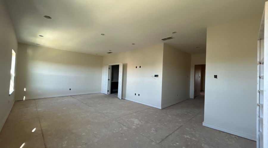 210 Veracruz Dr., Laredo, Texas 78045, 3 Bedrooms Bedrooms, 5 Rooms Rooms,2 BathroomsBathrooms,Residential,For Sale,210 Veracruz Dr.,20254897