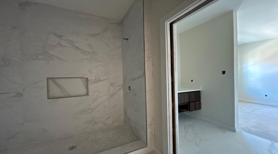 210 Veracruz Dr., Laredo, Texas 78045, 3 Bedrooms Bedrooms, 5 Rooms Rooms,2 BathroomsBathrooms,Residential,For Sale,210 Veracruz Dr.,20254897