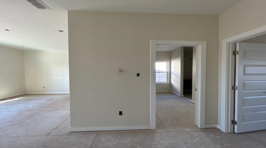 210 Veracruz Dr., Laredo, Texas 78045, 3 Bedrooms Bedrooms, 5 Rooms Rooms,2 BathroomsBathrooms,Residential,For Sale,210 Veracruz Dr.,20254898