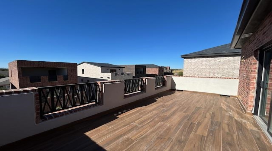 210 Veracruz Dr., Laredo, Texas 78045, 3 Bedrooms Bedrooms, 5 Rooms Rooms,2 BathroomsBathrooms,Residential,For Sale,210 Veracruz Dr.,20254898