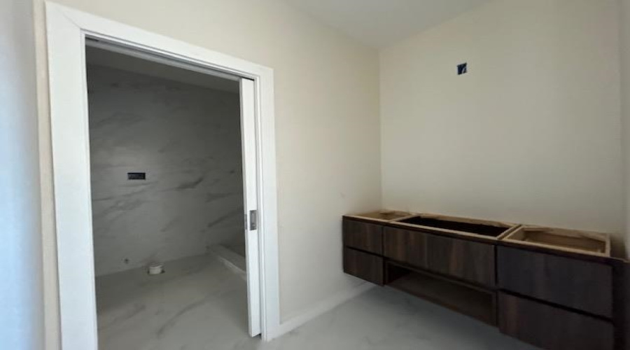 210 Veracruz Dr., Laredo, Texas 78045, 3 Bedrooms Bedrooms, 5 Rooms Rooms,2 BathroomsBathrooms,Residential,For Sale,210 Veracruz Dr.,20254898