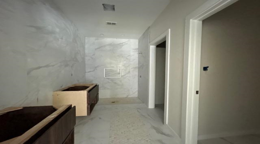 210 Veracruz Dr., Laredo, Texas 78045, 3 Bedrooms Bedrooms, 5 Rooms Rooms,2 BathroomsBathrooms,Residential,For Sale,210 Veracruz Dr.,20254898