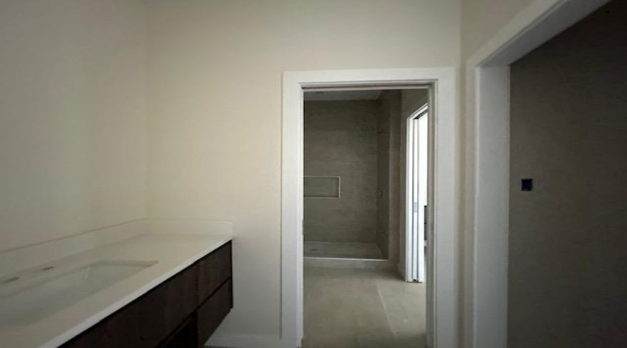 210 Veracruz Dr., Laredo, Texas 78045, 3 Bedrooms Bedrooms, 5 Rooms Rooms,2 BathroomsBathrooms,Residential,For Sale,210 Veracruz Dr.,20254900