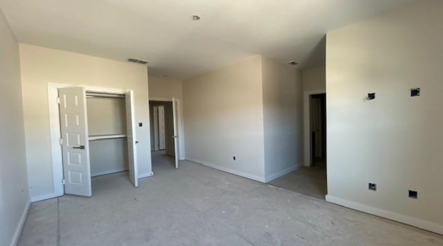 210 Veracruz Dr., Laredo, Texas 78045, 3 Bedrooms Bedrooms, 5 Rooms Rooms,2 BathroomsBathrooms,Residential,For Sale,210 Veracruz Dr.,20254900