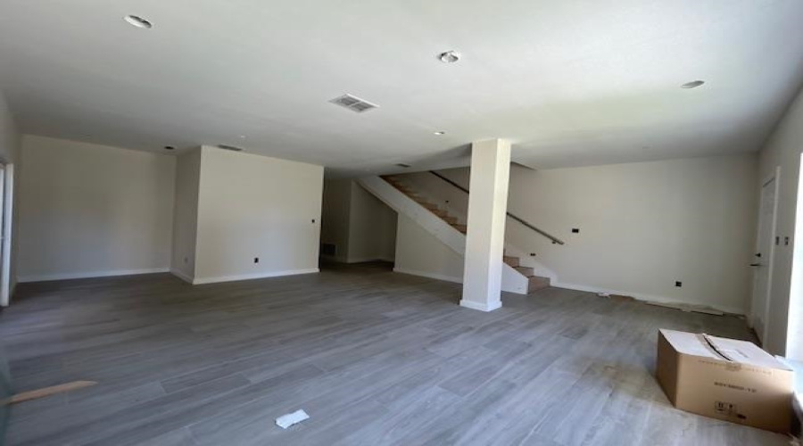 210 Veracruz Dr., Laredo, Texas 78045, 3 Bedrooms Bedrooms, 5 Rooms Rooms,2 BathroomsBathrooms,Residential,For Sale,210 Veracruz Dr.,20254900