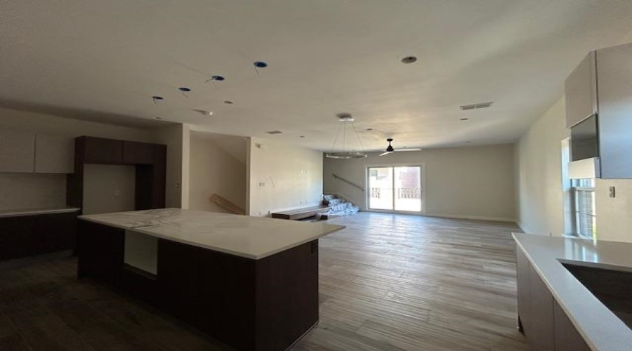 210 Veracruz Dr., Laredo, Texas 78045, 3 Bedrooms Bedrooms, 5 Rooms Rooms,2 BathroomsBathrooms,Residential,For Sale,210 Veracruz Dr.,20254901