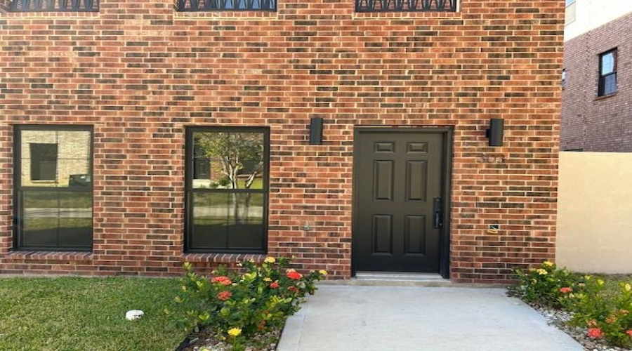 210 Veracruz Dr., Laredo, Texas 78045, 3 Bedrooms Bedrooms, 5 Rooms Rooms,2 BathroomsBathrooms,Residential,For Sale,210 Veracruz Dr.,20254901