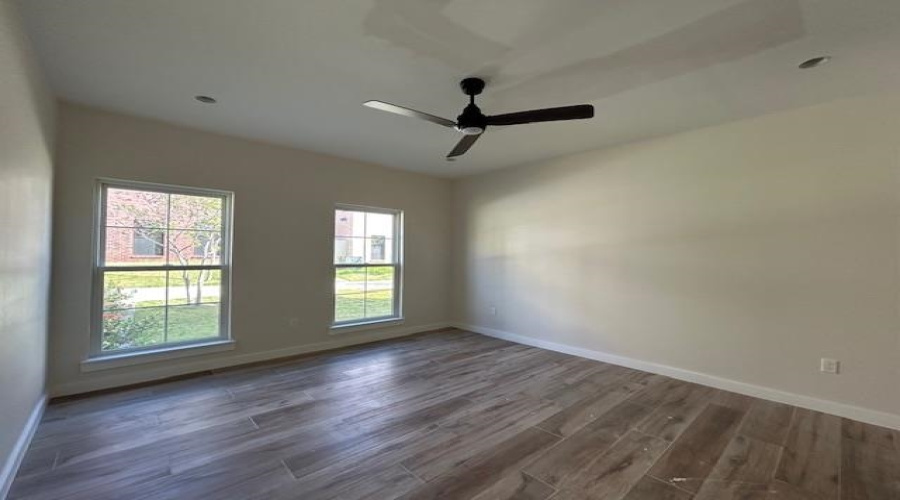 210 Veracruz Dr., Laredo, Texas 78045, 3 Bedrooms Bedrooms, 5 Rooms Rooms,2 BathroomsBathrooms,Residential,For Sale,210 Veracruz Dr.,20254901