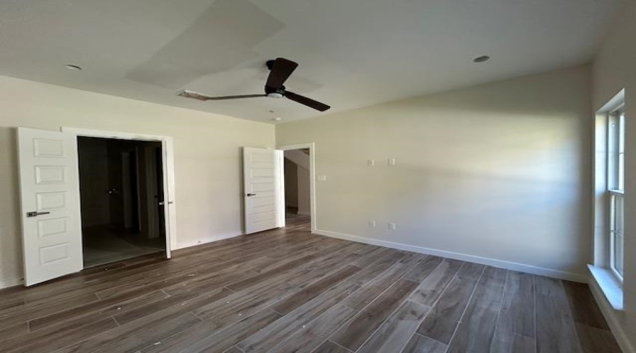 210 Veracruz Dr., Laredo, Texas 78045, 3 Bedrooms Bedrooms, 5 Rooms Rooms,2 BathroomsBathrooms,Residential,For Sale,210 Veracruz Dr.,20254901