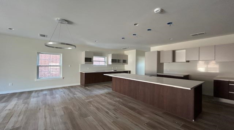 210 Veracruz Dr., Laredo, Texas 78045, 3 Bedrooms Bedrooms, 5 Rooms Rooms,2 BathroomsBathrooms,Residential,For Sale,210 Veracruz Dr.,20254901