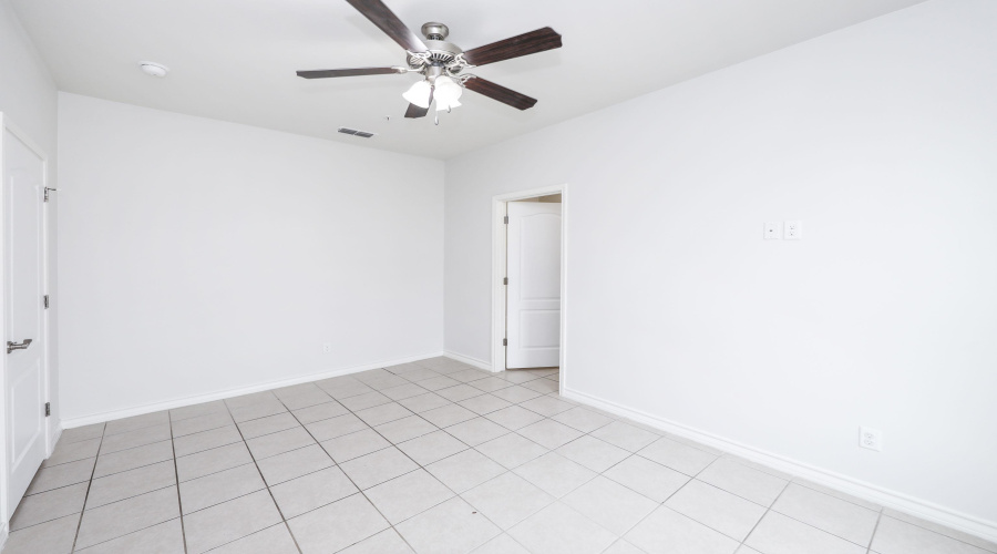 1511 Don Camilo Blvd, Laredo, Texas 78046, 2 Bedrooms Bedrooms, 4 Rooms Rooms,2 BathroomsBathrooms,Residential,For Rent,1511 Don Camilo Blvd,20254903