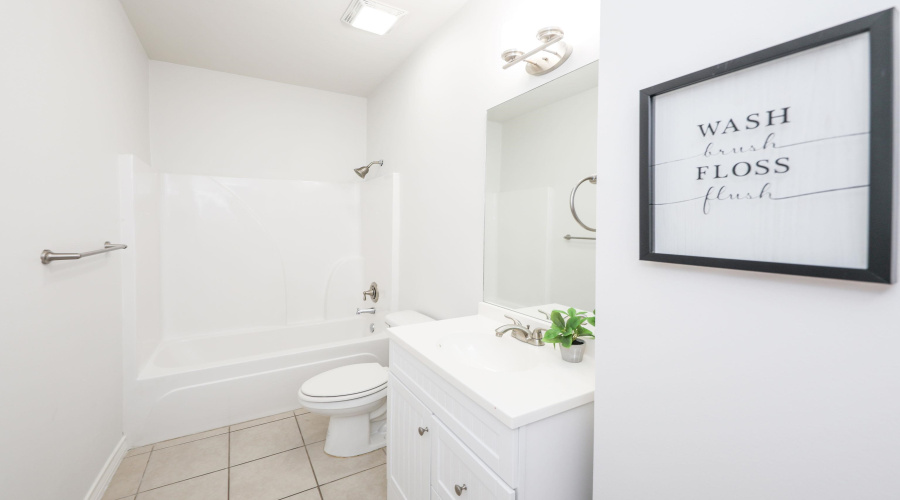 1511 Don Camilo Blvd, Laredo, Texas 78046, 2 Bedrooms Bedrooms, 4 Rooms Rooms,2 BathroomsBathrooms,Residential,For Rent,1511 Don Camilo Blvd,20254903