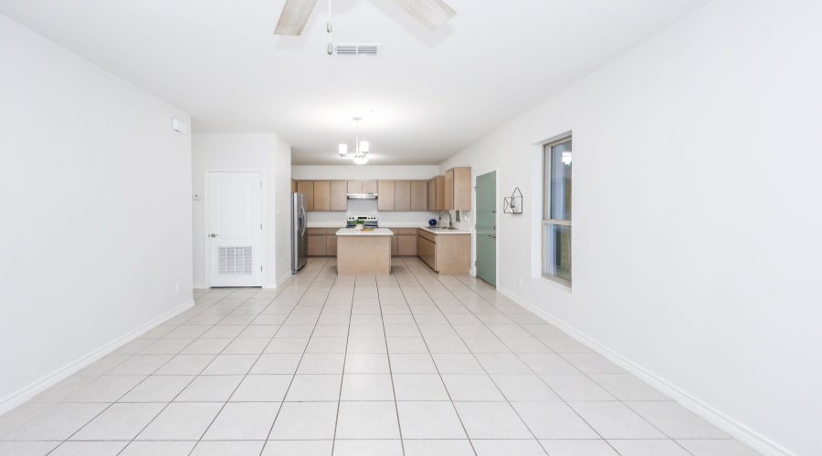 1511 Don Camilo Blvd, Laredo, Texas 78046, 2 Bedrooms Bedrooms, 4 Rooms Rooms,2 BathroomsBathrooms,Residential,For Rent,1511 Don Camilo Blvd,20254903