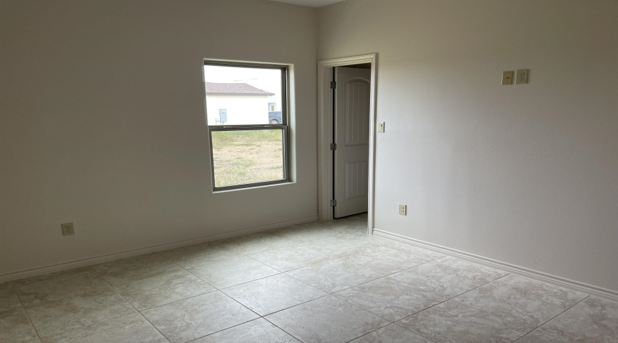 6908 Molinos Dr, Laredo, Texas 78046, 3 Bedrooms Bedrooms, 5 Rooms Rooms,2 BathroomsBathrooms,Residential,For Sale,6908 Molinos Dr,20254904