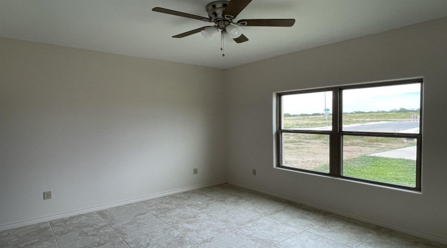 6908 Molinos Dr, Laredo, Texas 78046, 3 Bedrooms Bedrooms, 5 Rooms Rooms,2 BathroomsBathrooms,Residential,For Sale,6908 Molinos Dr,20254904