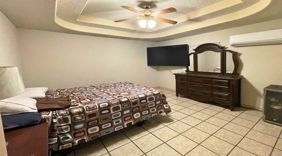 10307 Noel Ln, Laredo, Texas 78045, 3 Bedrooms Bedrooms, 5 Rooms Rooms,2 BathroomsBathrooms,Residential,For Sale,10307 Noel Ln,20254905