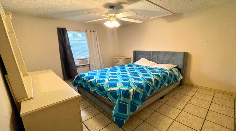 10307 Noel Ln, Laredo, Texas 78045, 3 Bedrooms Bedrooms, 5 Rooms Rooms,2 BathroomsBathrooms,Residential,For Sale,10307 Noel Ln,20254905