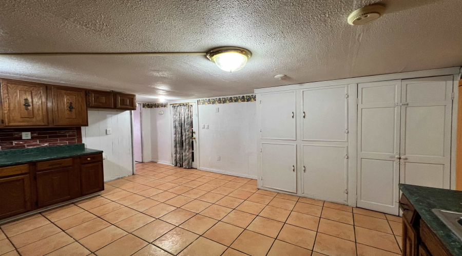 248 E Park Dr, Zapata, Texas 78076, 4 Bedrooms Bedrooms, 8 Rooms Rooms,1 BathroomBathrooms,Residential,For Sale,248 E Park Dr,20254909