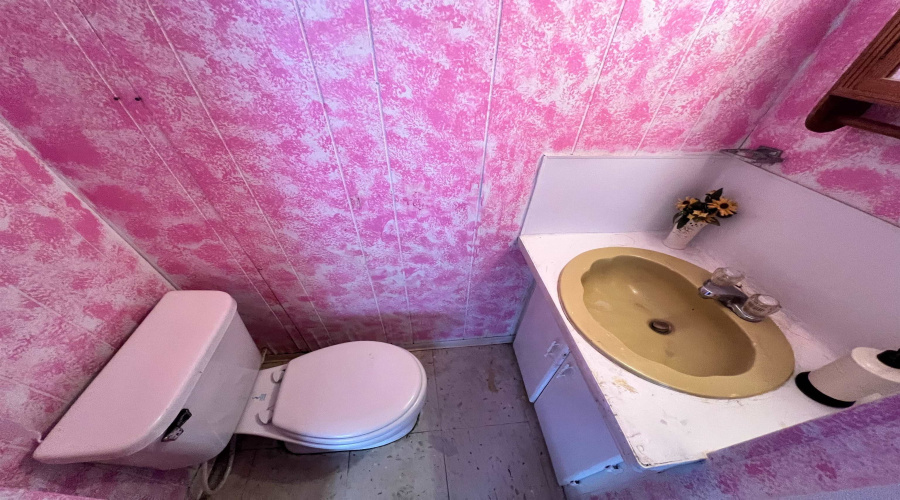 248 E Park Dr, Zapata, Texas 78076, 4 Bedrooms Bedrooms, 8 Rooms Rooms,1 BathroomBathrooms,Residential,For Sale,248 E Park Dr,20254909