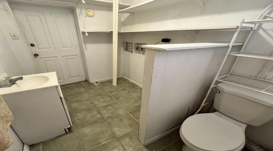 248 E Park Dr, Zapata, Texas 78076, 4 Bedrooms Bedrooms, 8 Rooms Rooms,1 BathroomBathrooms,Residential,For Sale,248 E Park Dr,20254909