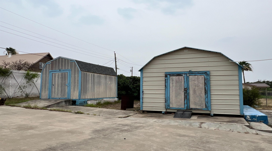 248 E Park Dr, Zapata, Texas 78076, 4 Bedrooms Bedrooms, 8 Rooms Rooms,1 BathroomBathrooms,Residential,For Sale,248 E Park Dr,20254909