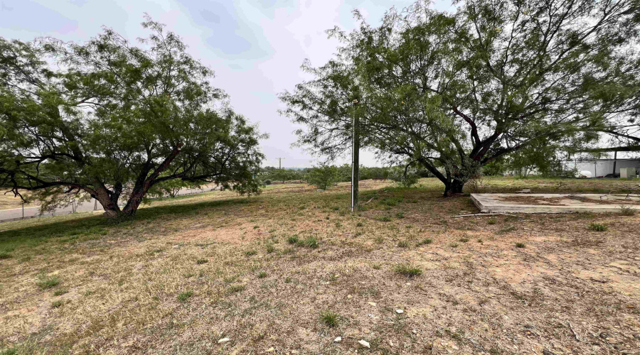 248 E Park Dr, Zapata, Texas 78076, 4 Bedrooms Bedrooms, 8 Rooms Rooms,1 BathroomBathrooms,Residential,For Sale,248 E Park Dr,20254909