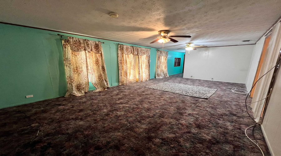 248 E Park Dr, Zapata, Texas 78076, 4 Bedrooms Bedrooms, 8 Rooms Rooms,1 BathroomBathrooms,Residential,For Sale,248 E Park Dr,20254909