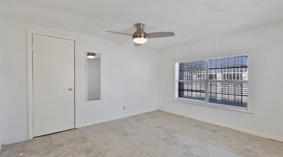 2519 Jaime Zapata Memorial Hwy, Laredo, Texas 78043, 2 Bedrooms Bedrooms, 4 Rooms Rooms,1 BathroomBathrooms,Residential,For Sale,2519 Jaime Zapata Memorial Hwy,20254910