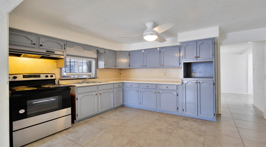 2519 Jaime Zapata Memorial Hwy, Laredo, Texas 78043, 2 Bedrooms Bedrooms, 4 Rooms Rooms,1 BathroomBathrooms,Residential,For Sale,2519 Jaime Zapata Memorial Hwy,20254910