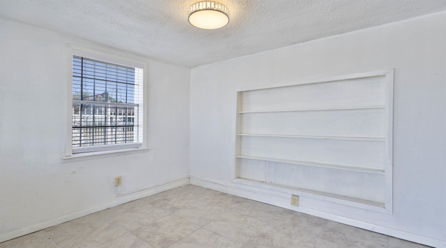 2519 Jaime Zapata Memorial Hwy, Laredo, Texas 78043, 2 Bedrooms Bedrooms, 4 Rooms Rooms,1 BathroomBathrooms,Residential,For Sale,2519 Jaime Zapata Memorial Hwy,20254910