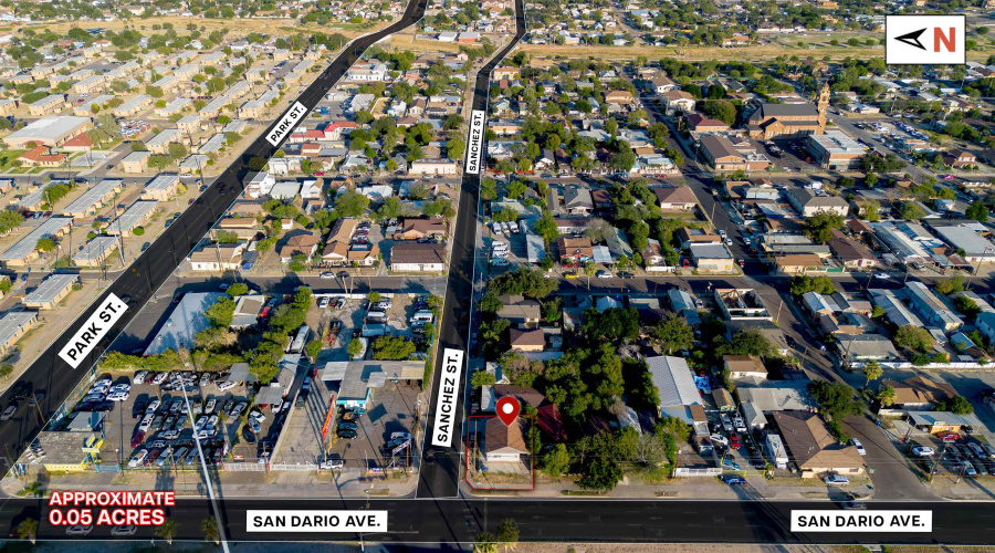 1819 San Dario Ave, Laredo, Texas 78040, 2 Bedrooms Bedrooms, 3 Rooms Rooms,2 BathroomsBathrooms,Residential,For Sale,1819 San Dario Ave,20254911