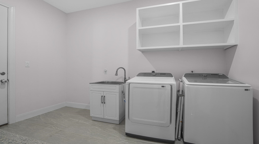 3717 Josefina Dr, LAREDO, Texas 78041, 4 Bedrooms Bedrooms, 8 Rooms Rooms,4 BathroomsBathrooms,Residential,For Sale,3717 Josefina Dr,20254912