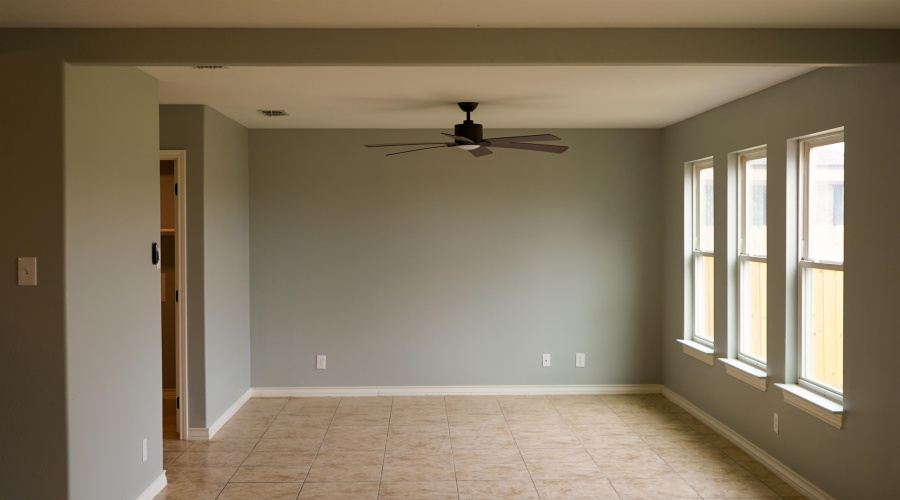 710 Starling Creek Lp, Laredo, Texas 78045, 4 Bedrooms Bedrooms, 8 Rooms Rooms,2 BathroomsBathrooms,Residential,For Sale,710 Starling Creek Lp,20254913