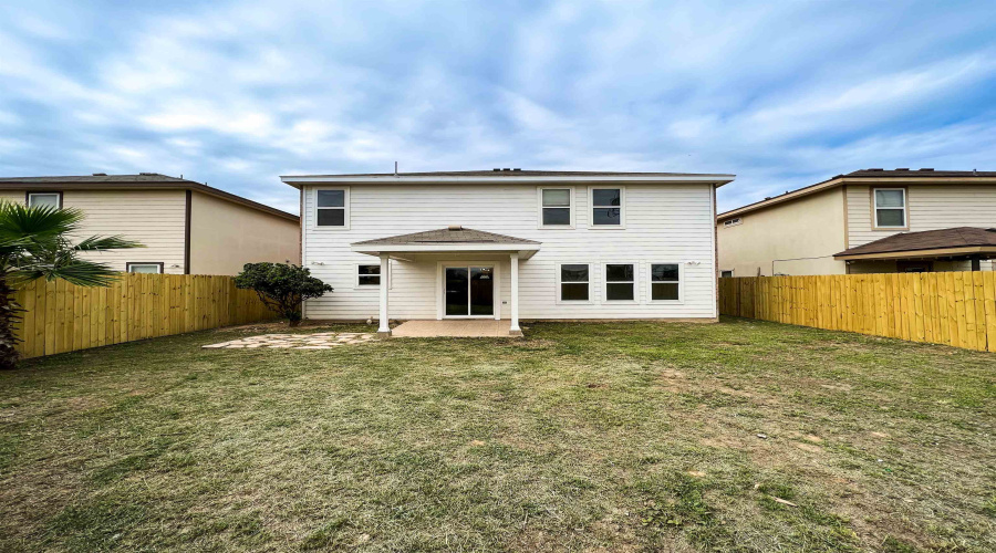 710 Starling Creek Lp, Laredo, Texas 78045, 4 Bedrooms Bedrooms, 8 Rooms Rooms,2 BathroomsBathrooms,Residential,For Sale,710 Starling Creek Lp,20254913