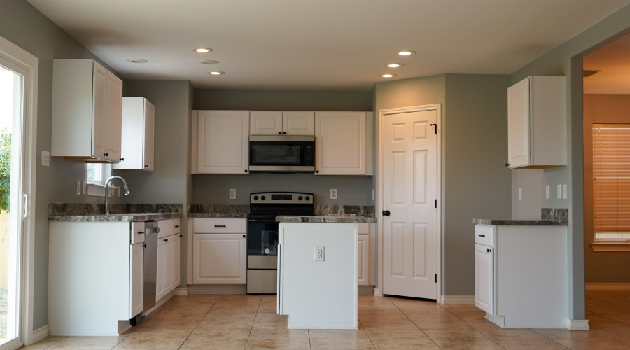 710 Starling Creek Lp, Laredo, Texas 78045, 4 Bedrooms Bedrooms, 8 Rooms Rooms,2 BathroomsBathrooms,Residential,For Rent,710 Starling Creek Lp,20254914