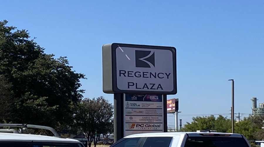 213 W Village Blvd, LAREDO, Texas 78045, 1 Room Rooms,2 BathroomsBathrooms,Commercial retail/office,For Sale,213 W Village Blvd,20254925