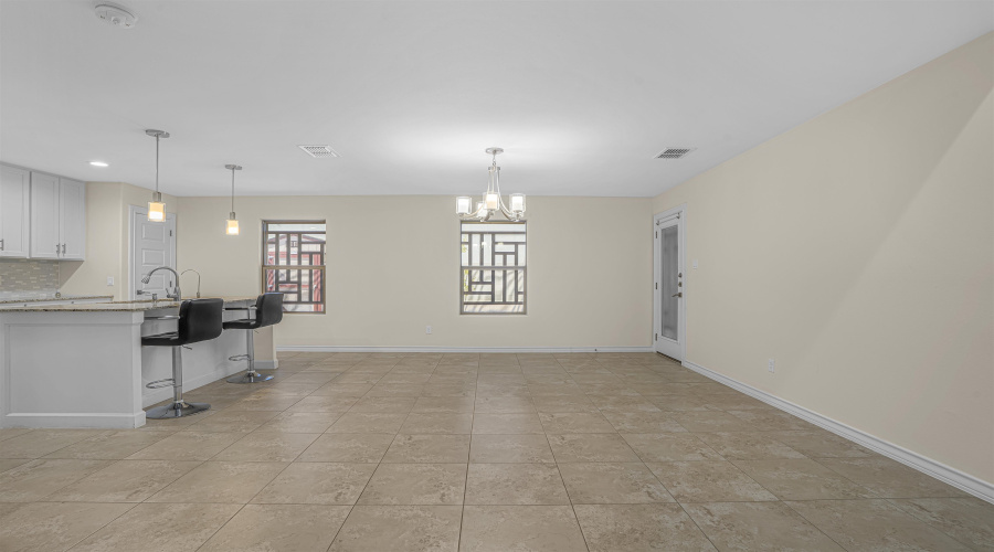 902 La Rosita, Laredo, Texas 78046, 3 Bedrooms Bedrooms, 5 Rooms Rooms,2 BathroomsBathrooms,Residential,For Sale,902 La Rosita,20254918