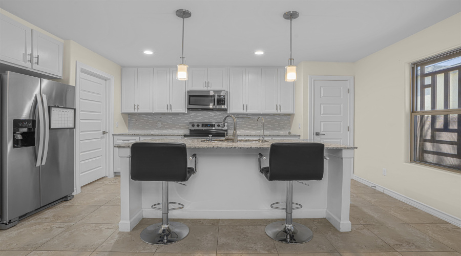 902 La Rosita, Laredo, Texas 78046, 3 Bedrooms Bedrooms, 5 Rooms Rooms,2 BathroomsBathrooms,Residential,For Sale,902 La Rosita,20254918