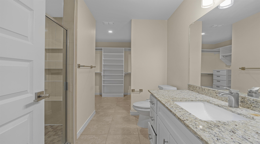 902 La Rosita, Laredo, Texas 78046, 3 Bedrooms Bedrooms, 5 Rooms Rooms,2 BathroomsBathrooms,Residential,For Sale,902 La Rosita,20254918