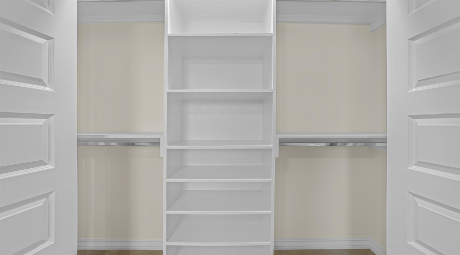 902 La Rosita, Laredo, Texas 78046, 3 Bedrooms Bedrooms, 5 Rooms Rooms,2 BathroomsBathrooms,Residential,For Sale,902 La Rosita,20254918