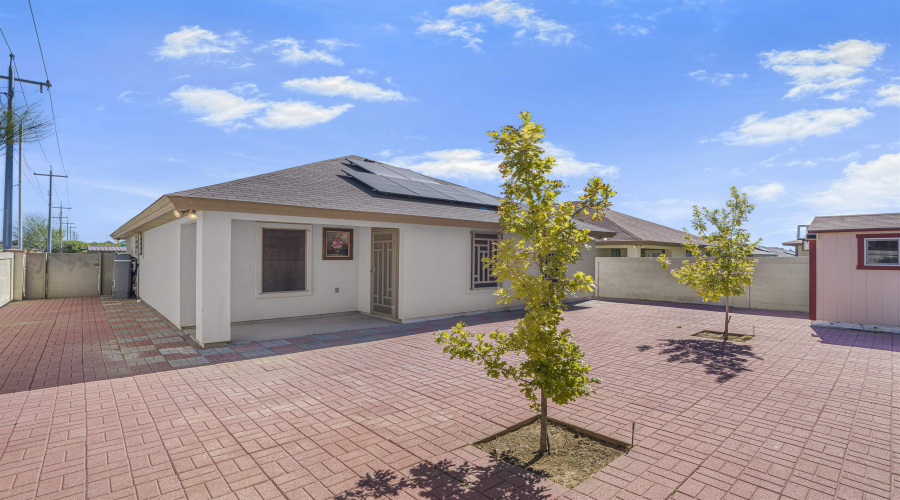 902 La Rosita, Laredo, Texas 78046, 3 Bedrooms Bedrooms, 5 Rooms Rooms,2 BathroomsBathrooms,Residential,For Sale,902 La Rosita,20254918