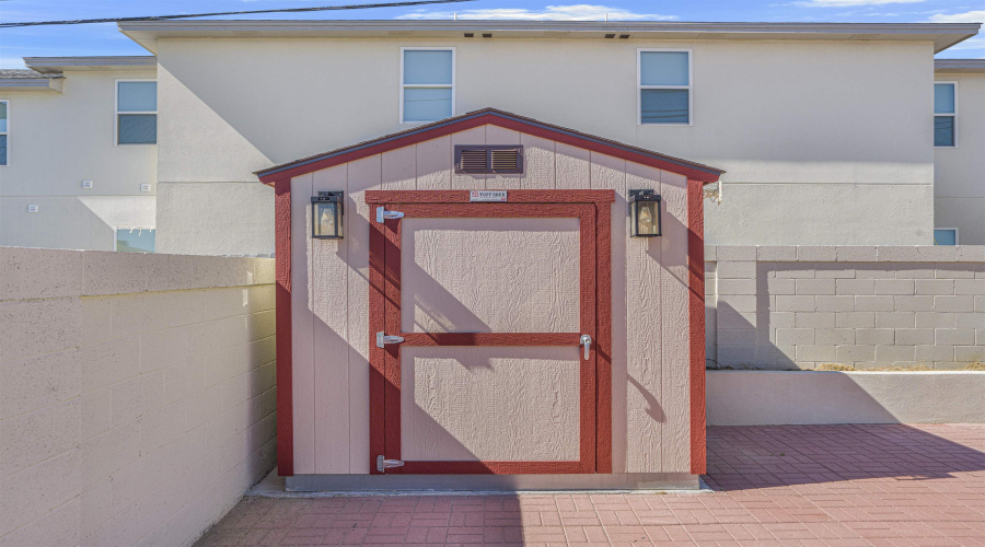 902 La Rosita, Laredo, Texas 78046, 3 Bedrooms Bedrooms, 5 Rooms Rooms,2 BathroomsBathrooms,Residential,For Sale,902 La Rosita,20254918