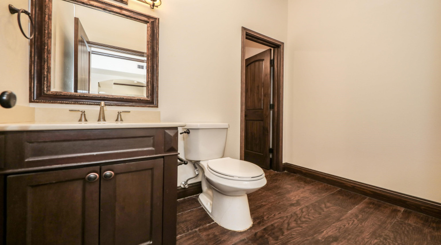 402 Manor Rd, Laredo, Texas 78041, 4 Bedrooms Bedrooms, 10 Rooms Rooms,4 BathroomsBathrooms,Residential,For Sale,402 Manor Rd,20254919