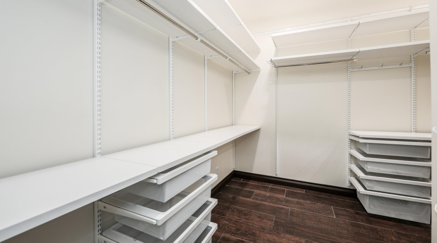 402 Manor Rd, Laredo, Texas 78041, 4 Bedrooms Bedrooms, 10 Rooms Rooms,4 BathroomsBathrooms,Residential,For Sale,402 Manor Rd,20254919