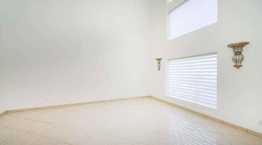 314 Bordeaux Dr, Laredo, Texas 78041, 4 Bedrooms Bedrooms, 11 Rooms Rooms,4 BathroomsBathrooms,Residential,For Sale,314 Bordeaux Dr,20254920