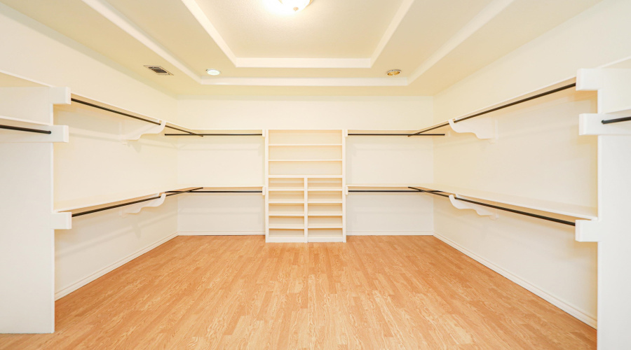 314 Bordeaux Dr, Laredo, Texas 78041, 4 Bedrooms Bedrooms, 11 Rooms Rooms,4 BathroomsBathrooms,Residential,For Sale,314 Bordeaux Dr,20254920