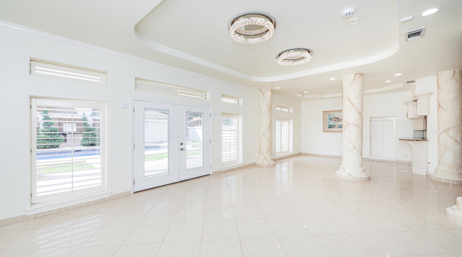 314 Bordeaux Dr, Laredo, Texas 78041, 4 Bedrooms Bedrooms, 11 Rooms Rooms,4 BathroomsBathrooms,Residential,For Rent,314 Bordeaux Dr,20254921