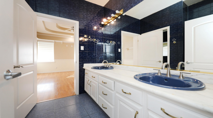 314 Bordeaux Dr, Laredo, Texas 78041, 4 Bedrooms Bedrooms, 11 Rooms Rooms,4 BathroomsBathrooms,Residential,For Rent,314 Bordeaux Dr,20254921