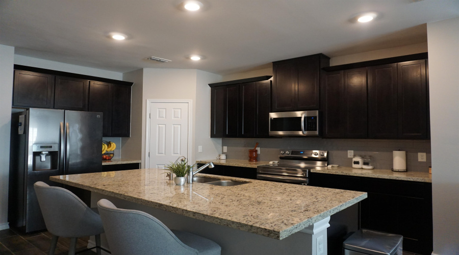 1610 Alborada Dr., Laredo, Texas 78045, 6 Bedrooms Bedrooms, 10 Rooms Rooms,3 BathroomsBathrooms,Residential,For Rent,1610 Alborada Dr.,20254923